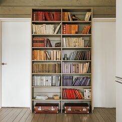 Книжные полки С2, Размеры стеллажей : 240х1350х2065(h)мм, Цвет: Коричневый
